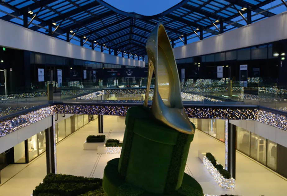Décor extérieur centre commercial