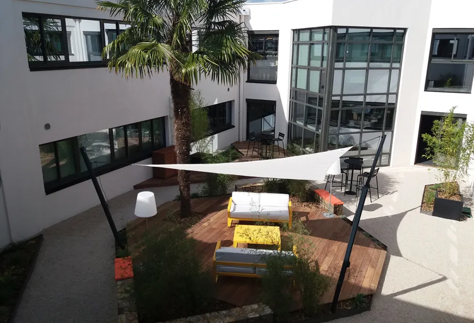 Aménagement de terrasse d'entreprise